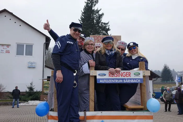 Klicken Sie sich durch weitere Bilder!