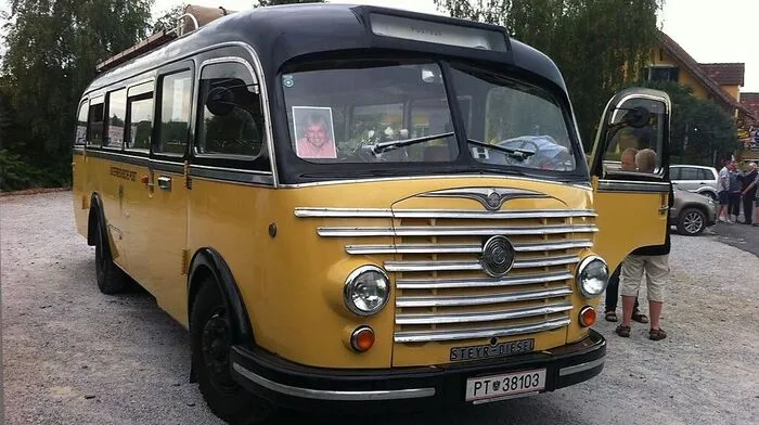 Jede der sieben Stationen ist ein Genuss für sich – ein besonderes Schmankerl ist auch der Oldtimer-Bus