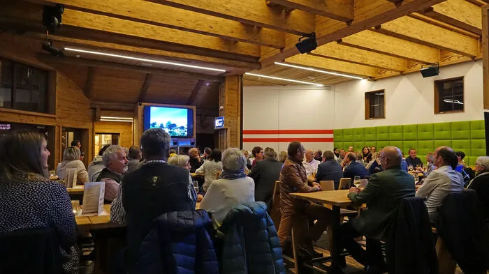 Rund 100 Personen kamen zur Präsentation des Bildbandes in die Hohenhaus Tenne