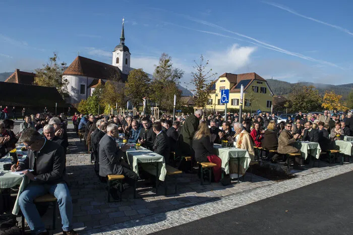 Höhepunkt des Festaktes war die Verleihung der Ehrenbürgerschaft an Hermann Schützenhöfer