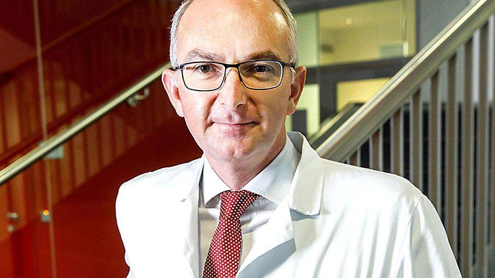 Primarius Bernd Lamprecht liebt die Kombination aus klinischer Versorgung, Lehre und Forschung