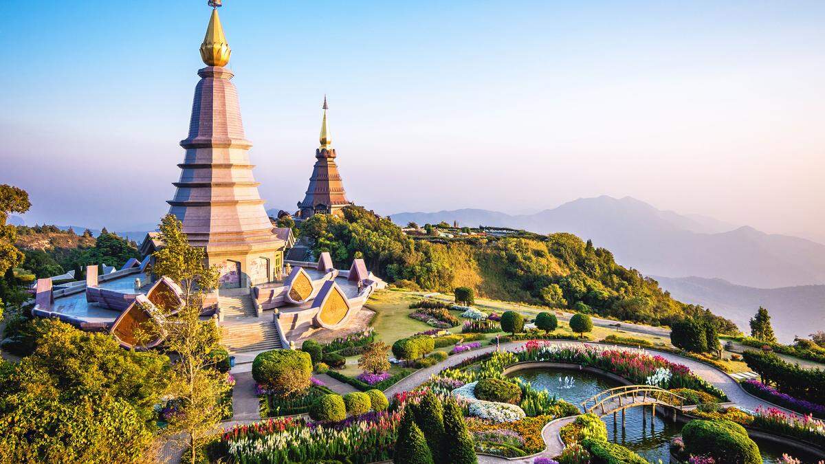 Die Pagoden auf dem Doi Inthanon nahe Chiang Mai