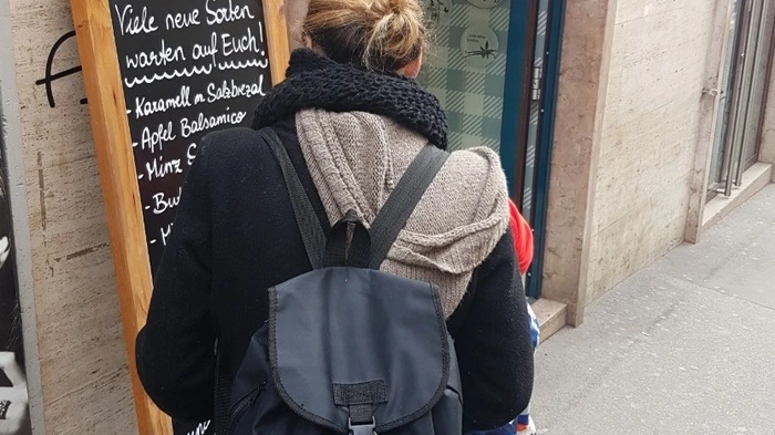 "Saisonstart!" lautet das Zauberwort für Naschkatzen und Schleckermäuler in der Grazer Sporgasse.