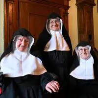 Die drei Augustiner-Chorfrauen vom Kloster Goldenstein, (v.l.) Bernadette, Rita und Regina