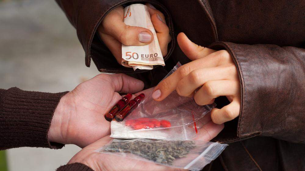 Staatsanwaltschaft und Polizei ermitteln gegen Drogenhändler