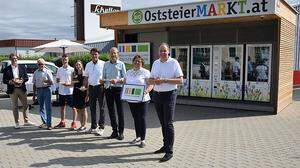 Marcus Martschitsch, Josef Singer, Familie Thaller, Silvia Karelly und Franz Kneißl eröffneten den OststeierMARKT