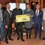 Michael Außerlechner (Mitte) wurde der diesjährige Kiwanis-Tirol-Preis verliehen