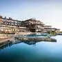 Blick auf den Almsee mit Spa-Bereich im Resort Feuerberg | Das Almsee-Gefühl am Feuerberg soll auch Sommerurlauber ansprechen