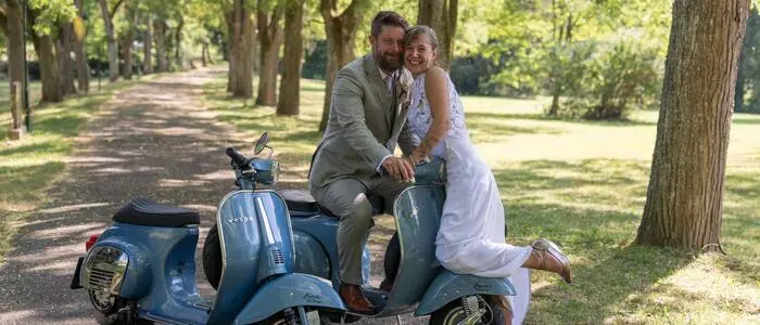 Marco und Daniela sind begeisterte Vespa-Fahrer