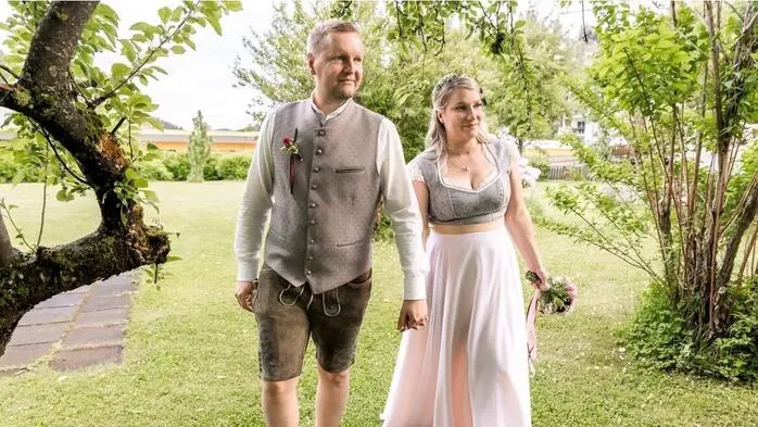 Christin und Josef Albert am Tag ihrer Hochzeit in Ratten