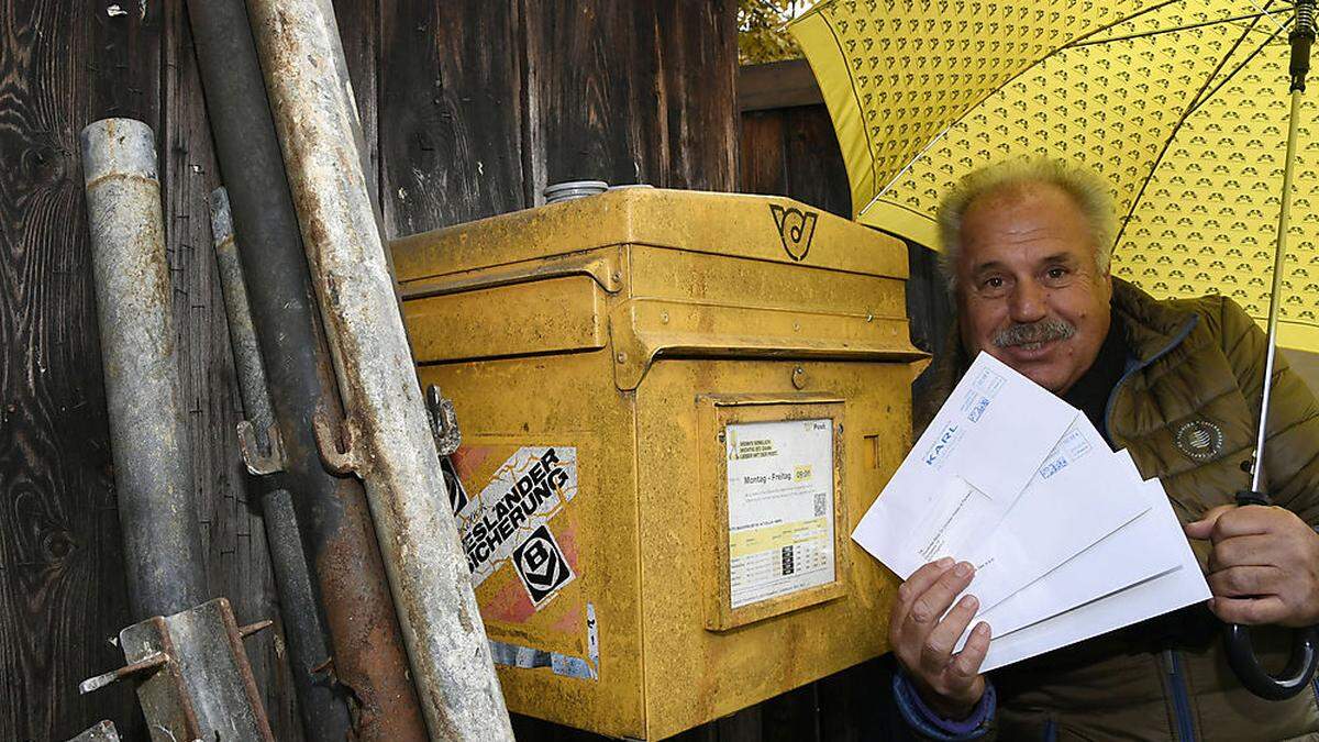 Auf diesen Postkasten in der Ortschaft Krieselsdorf hat die Post Helmut Karl verwiesen