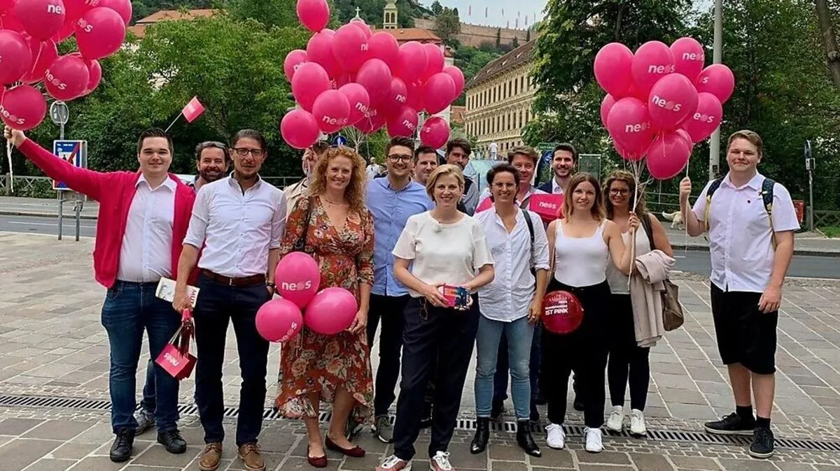 Neos auf Wahlkampftour in der steirischen Landeshauptstadt