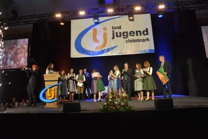 Der heißbegehrte „Goldene Panther“, bei dem 26 Ortsgruppen ihre Projekte einreichten, ging an die Ortsgruppe der Landjugend Langenwang inklusive einem Geldpreis im Wert von 600 Euro.