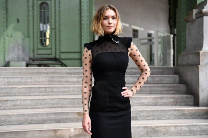 Das britisch-amerikanische Model Arizona Muse