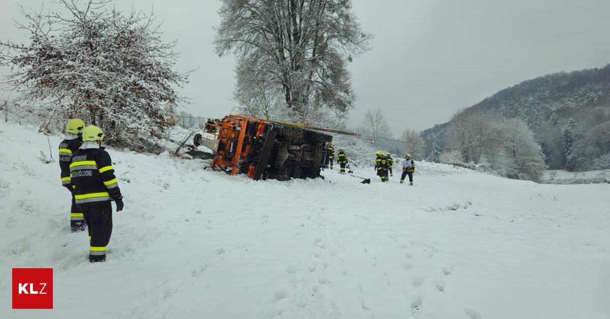 Nach-Schneef-llen-in-Bad-Gleichenberg-Streufahrzeug-landete-am-Dach