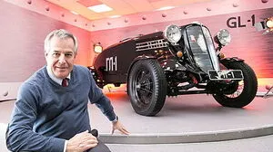 Schmuckstück. 4,2 Meter, 1000 kg, zwei Sitze, Sechszylinder, 105 PS und Vier-Gang-Getriebe