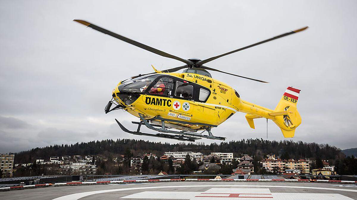 Der schwer verletzte 53-Jährige wurde ins Klinikum Klagenfurt überstellt 