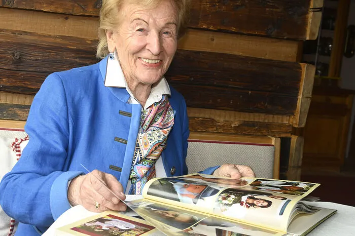 Hotelierin Mathilde Obweger bereitete Lauda stets seine Lieblingsspeise, Dampfnudeln mit selbst gemachter Schwarzbeermarmelade, zu.