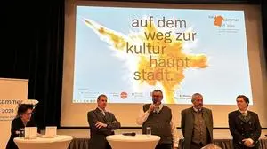 Intendantin Elisabeth Schweeger mit den Bürgermeistern Gerald Loitzl (Altaussee), Klaus Neuper (Bad Mitterndorf), Franz Frosch (Bad Aussee) und Franz Steinegger (Grundlsee)