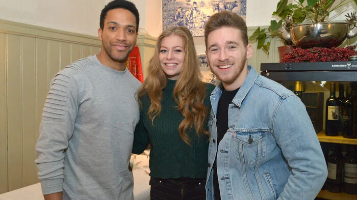 Cesár Sampson holte sich in Wien Tipps von zwei Menschen, die wissen, worum es beim Song Contest geht: Zoë Straub und Nathan Trent.
