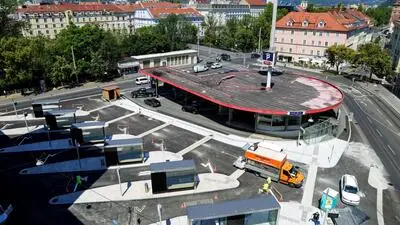 Nur noch der Feinschliff wurde zuletzt noch gemacht: Der neue Busbahnhof am Andreas-Hofer-Platz