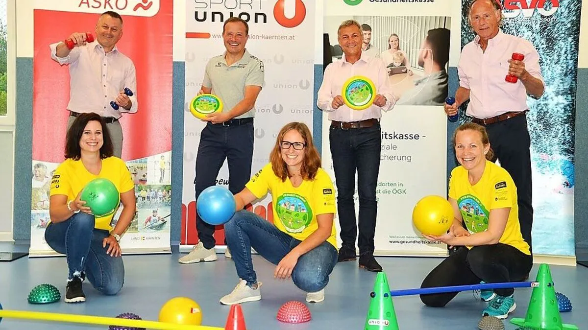 Wetterbedingt nicht im Park: Günter Leikam, Landesgeschäftsführer ASKÖ Kärnten, Mag. Ulrich Zafoschnig, Präsident SPORTUNION Kärnten, Dr. Johann Lintner, Leiter der Landesstelle Kärnten, Dr. Christoph Schasché, Präsident ASVÖ Kärnten mit Mitarbeiterinnen der Sportverbände  
