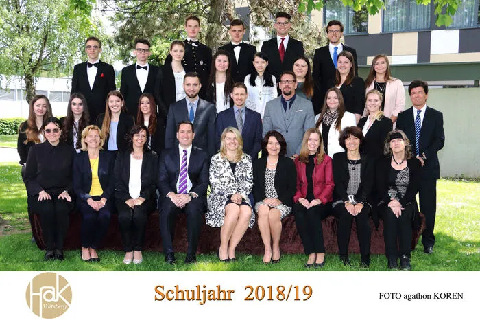 HAK Voitsberg, Klasse 5a: Selina Scheicher, Lisa Raffalt, Claudia Langmann, Laura Fuchsbichler, Bianca Sorger, Julia Hold, Philipp-Alexander Kager, Christian Golob, Jasmin Münzer, Katharina Gößler, Anna Hojas, Selina Roth, Victoria Müller, Lena Leinfellner, Florian Lechner, Philipp Assl, Oskar Groß und Tobias Zach