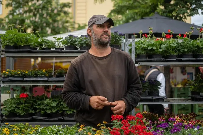 Manuel Posch versorgt seine Blumen aus dem eigenen Brunnen