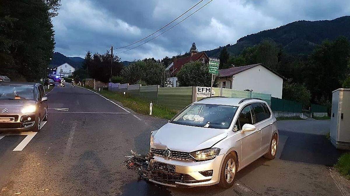 Die Kreuzung ist unter Umständen nur schwer einsehbar