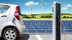 sujet elektroauto; e-mobilität; solarenergie; windenergie; solarpanel; solartankstelle; aufladen; ladestation; e-car; elektrotankstelle; auto; stromtankstelle; tankstelle; elektrisch; elektromobil; elektromobilität; energie; mobilität; strom; tanken; technologie; umweltfreundlich; zukunft; sonnenenergie; ökologisch; e-mobility; elektrofahrzeug; photovoltaik; solarzellen; fotovoltaik; aufladestation; sonne; himmel; futuristisch; zapfsäule; zukunftsmobilität; konzept; erneuerbare energien; windrad; windkraft;