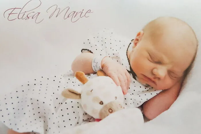 Elisa Marie (3125 g, 49 cm) machte am 25. Juli um 2.04 Uhr Carolin Jeller und Marco Standmann zu stolzen Eltern. Ihre Wiege steht in der Landeshauptstadt Klagenfurt.