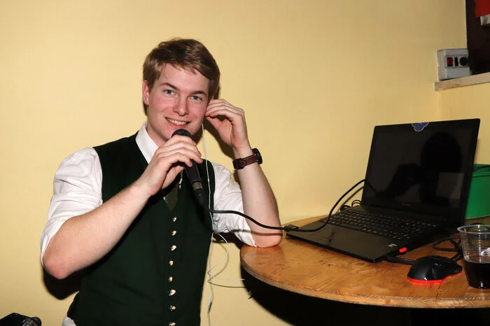 In der Kellerdisco sorgte „DJ Luki“ Christian Karnat für Unterhaltung.
