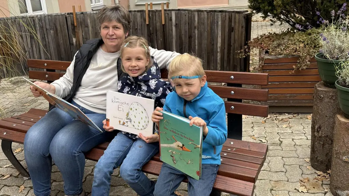 Frau Moitzi aus St. Peter ob Judenburg war mit ihren Enkeln Theresia und Sebastian am Vorlesetag 