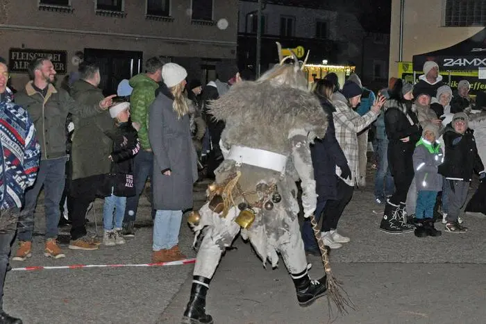Veranstaltungen, 2024-12-02, Marktgemeinde Treffen  Krambuslauf 
im Bild: Marktgemeinde Treffen  Krambuslauf 
Credit Photo by: Hermann Sobe 