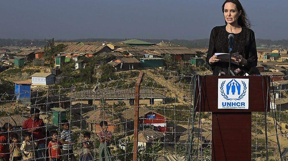 Angelina Jolie beim Besuch des weltgrößten Flüchtlinglagers