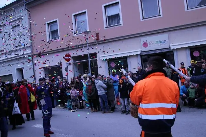 So auch am Faschingssamstag beim Faschingsumzug, welcher heuer zum dritten Mal über die Bühne ging.