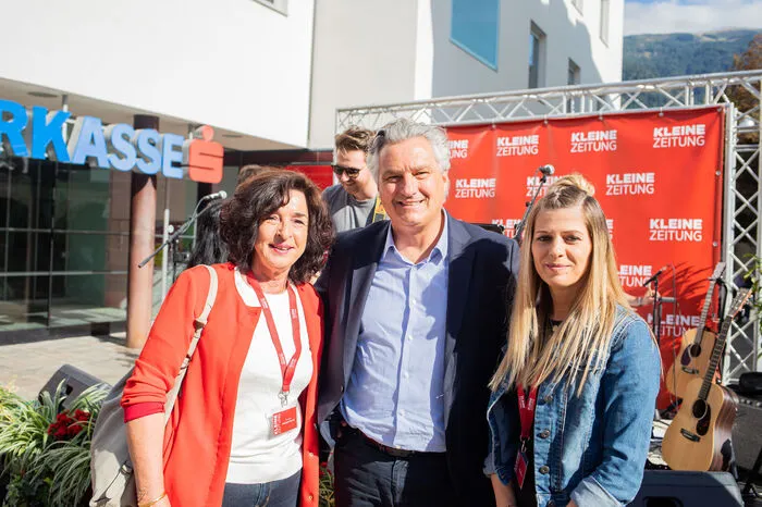 Regionalbüro-Leiterin Michaela Ruggenthaler, Chefredakteur Hubert Patterer und Redakteurin Mersiha Kasupovic