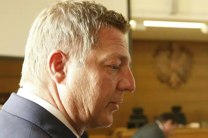 Unter ihnen auch Bürgermeister Günther Albel.