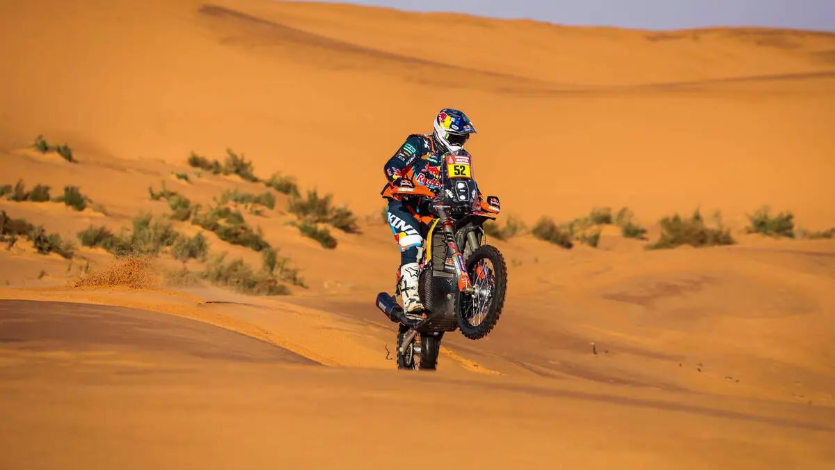 Matthias Walkner ist mit Handverletzung unterwegs