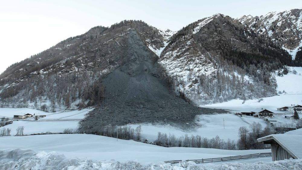 Am 24. Dezember 2017 gab es in Vals in Tirol einen riesigen Felssturz