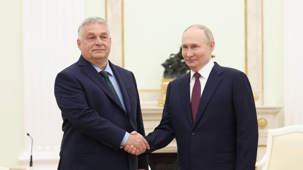 Der russische Präsident Wladimir Putin mit dem ungarischen Premierminister Viktor Orbán beim Meeting im Kreml