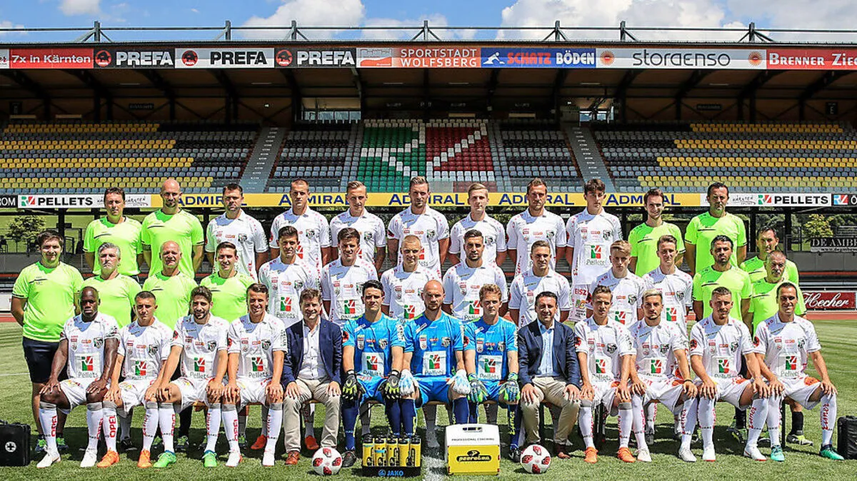 Die Mannschaft des RZ Pellets WAC
