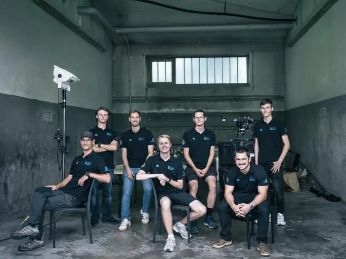 Team Hermes der Forschungsgruppe Control of Networked Systems am Institut für Intelligente Systemtechnologien