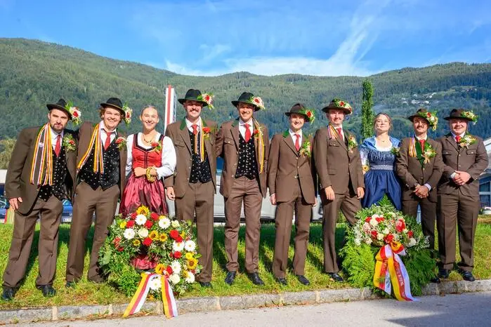 Im Bild von links: Benjamin Popernitsch, Marcel Klingspiegel, Lena Stranig, Elias Stichaller, Julian Treffner, David Rapotz, Thomas Walder, Lena Krischnig, Bernhard Schützenhofer und Marcel Krischnig.