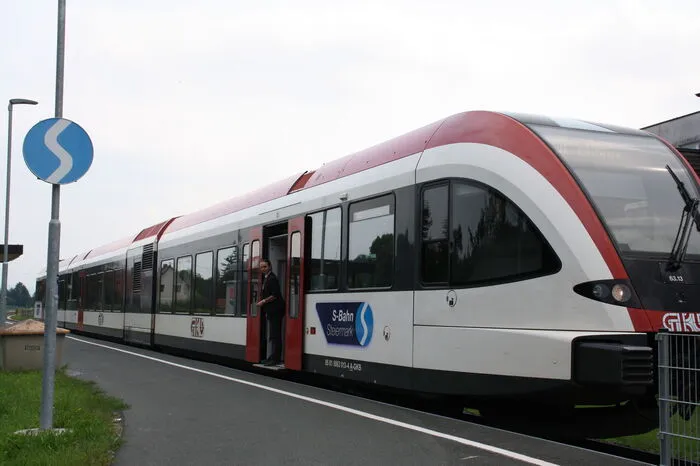 Während die GKB heuer die Finanzierung zur Elektrifizierung der Bahnstrecke ausverhandeln will (Baustart soll 2021 sein), wird der sogenannte Mikro-ÖV im zweiten Quartal des heurigen Jahres im Bezirk Voitsberg starten. Die Ausschreibungsphase ist vorüber. Jetzt muss man nur die rechtliche Einspruchsfrist abwarten und dann geht es los.