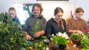 Die Gärtnerei Moser mit Chef Hubert Marko macht aufwendigen Blumenschmuck für Events und Hochzeiten – auch mit heimischen Pflanzen