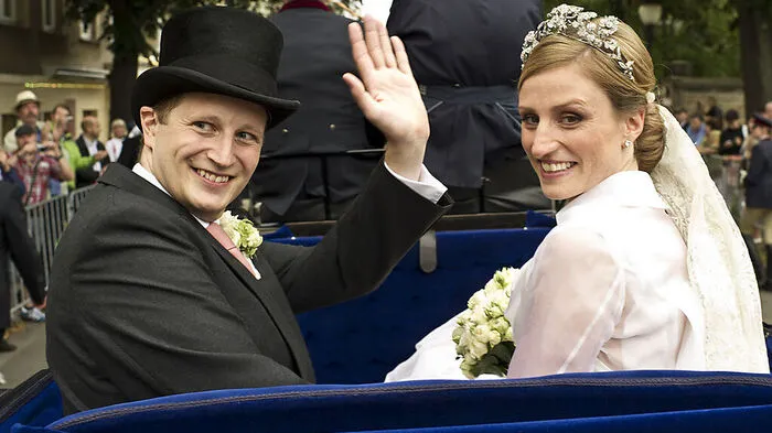 Dreieinhalb Jahre nach der Hochzeit ist das dritte Kind da