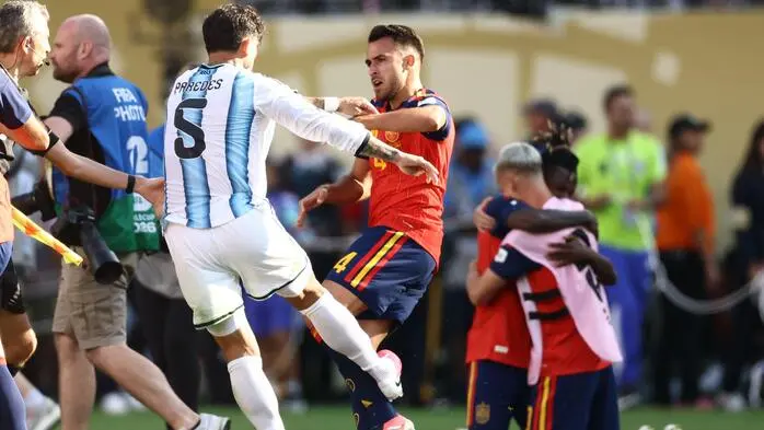Leandro Paredes (Nr. 5) war nach dem WM-Finale kaum zu zügeln