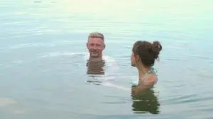 Ackerbauer Manfred aus der Oststeiermark fährt mit seinen zwei Hofdamen zum See