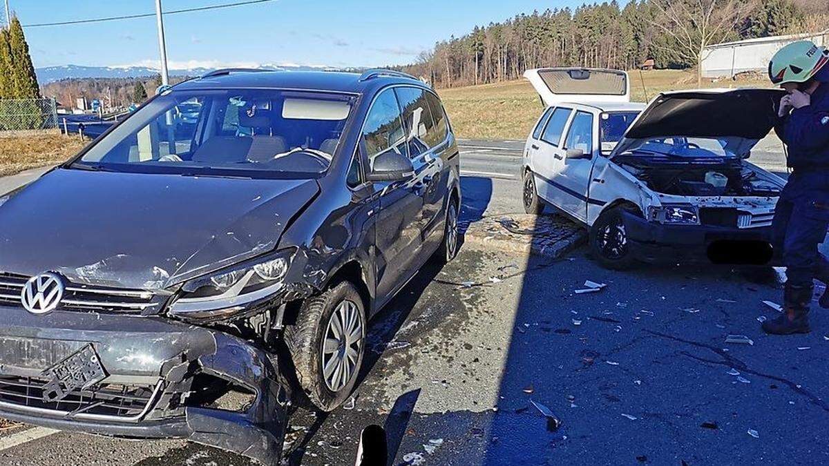 Bei dem Unfall kamen beide Lenker mit dem Schrecken davon